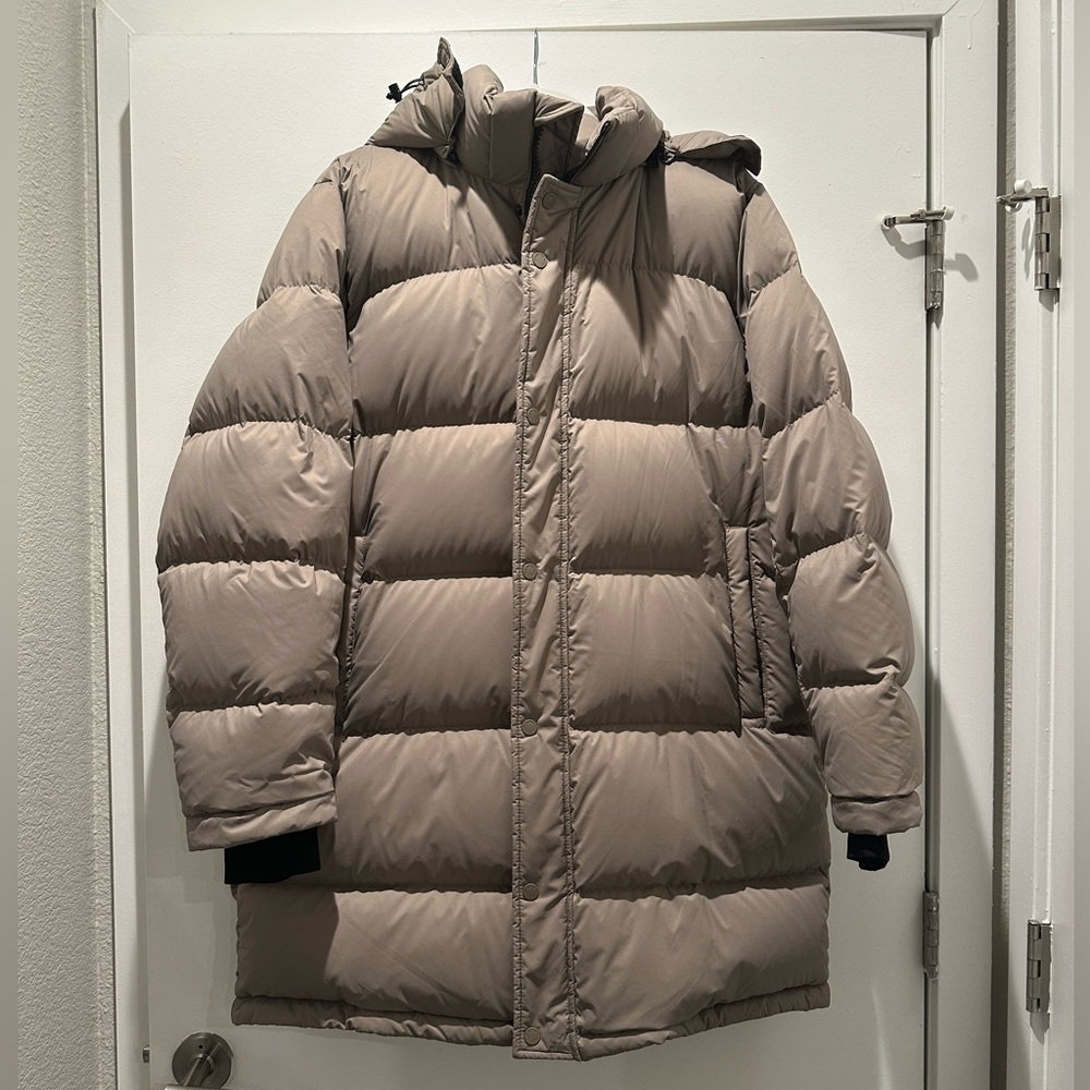 Aritzia SuperPuff Mid